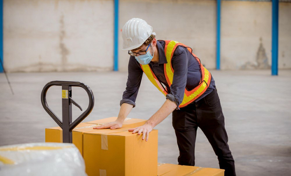 Enhancing Workplace Safety: Why Chris Mee Manual Handling Training is Essential for Irish Businesses - Health and Safety Training UK