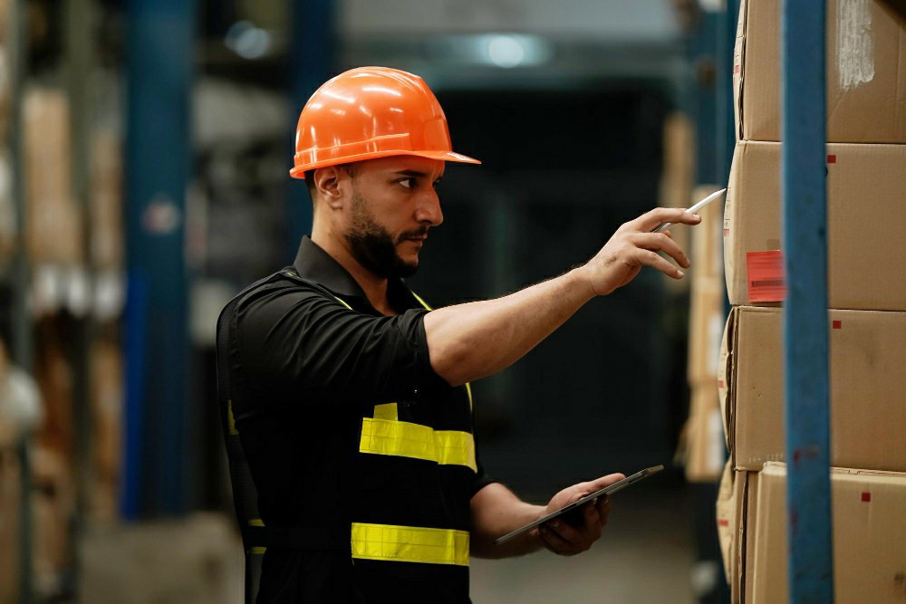 Why Manual Handling-Awareness is Critical for Healthcare Professionals in Ireland - Health and Safety Training UK