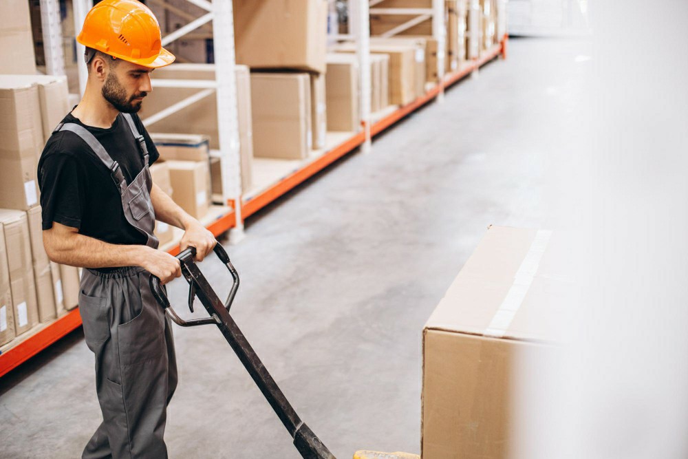 Enhance Workplace Safety: Manual Handling Training with Chris Mee Group in Ireland - Health and Safety Training UK
