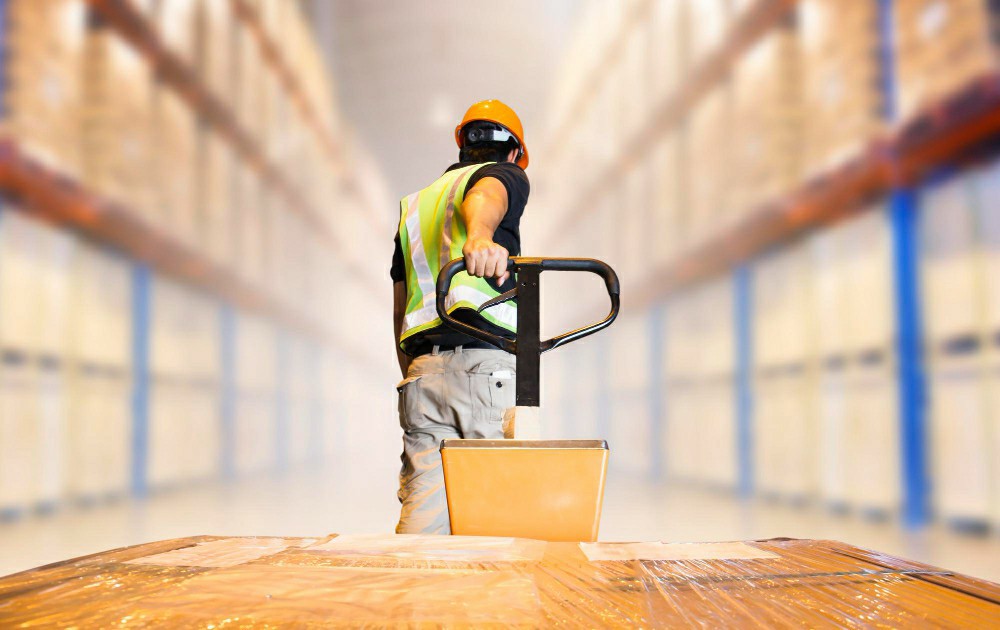Why HSALearning Manual Handling Training is Essential in Ireland - Health and Safety Training UK