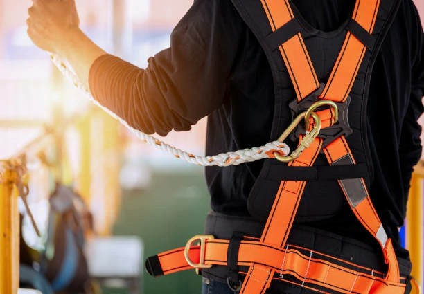 Harnessing the Power of Communication for Enhanced Working at Heights Safety - Health and Safety Training UK