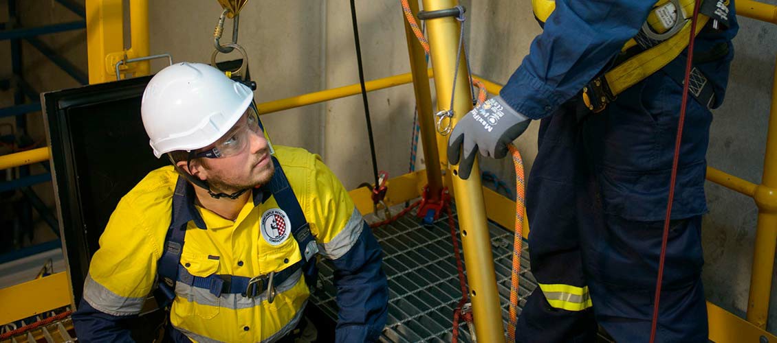 Elevate Workplace Safety: Comprehensive Online Confined Space Training in Ireland - Health and Safety Training UK
