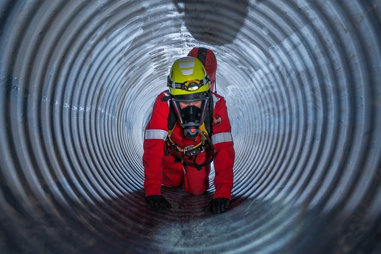 Maximize Safety with Confined Space Training & Certification in Ireland - Health and Safety Training UK