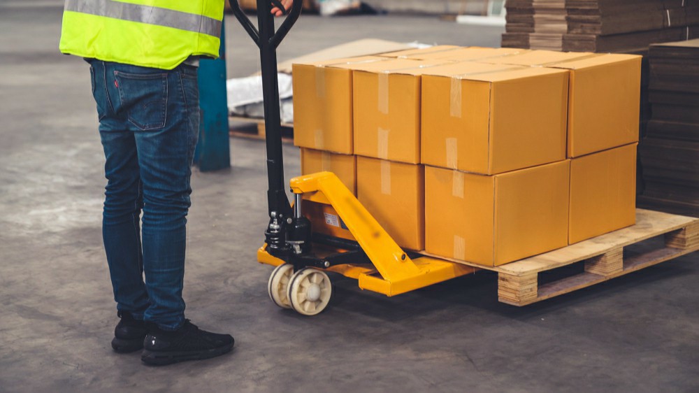 Elevate Workplace Safety with Manual Handling Awareness Training Online in Ireland - Health and Safety Training UK